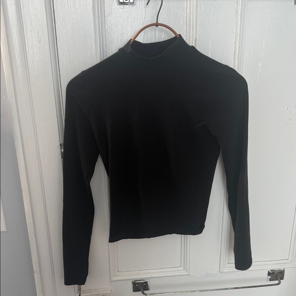 Hollister Classic Black Long Sleeve Top